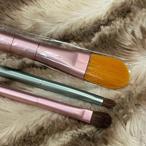 Mally Beauty Eyeshadow Face Makeup Brushes Brush Set - Picture 2 of 3